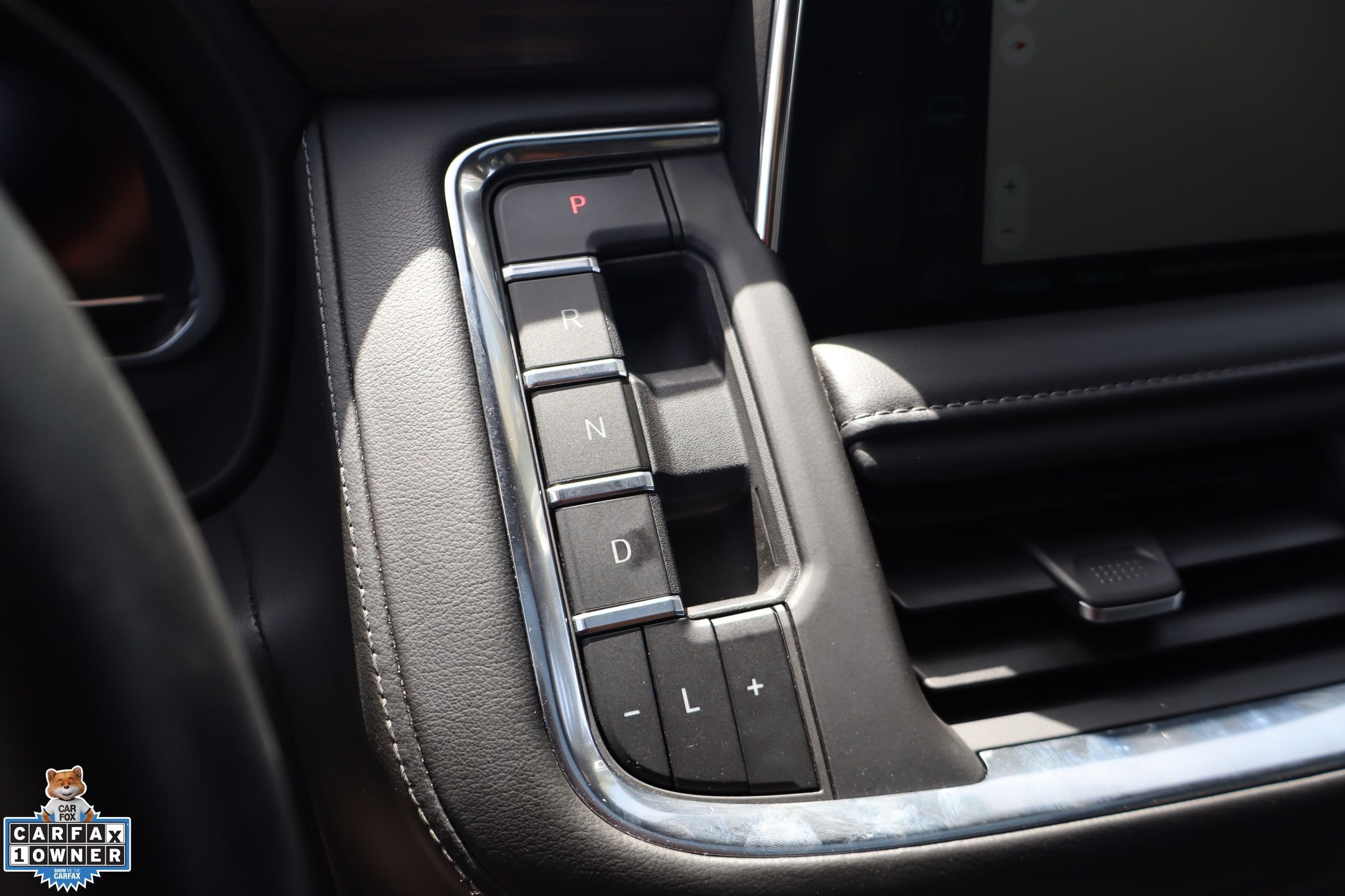 Used 2023 Black Chevrolet Z71 image 18
