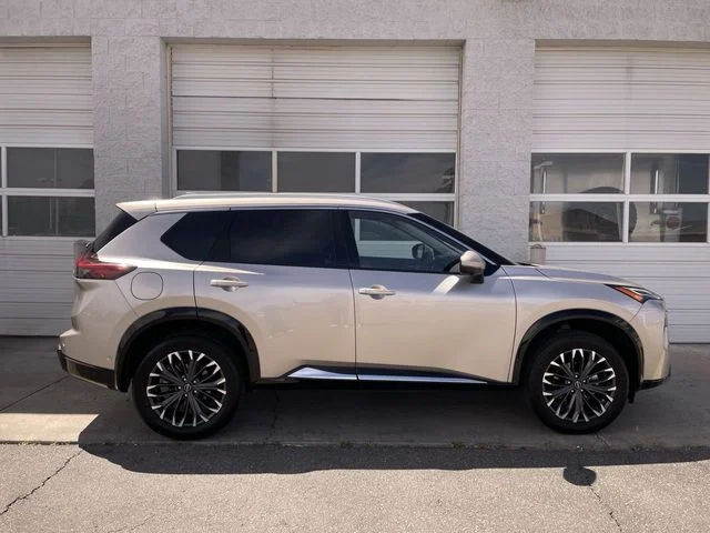 2026 Nissan Rogue Platinum AWD's photo