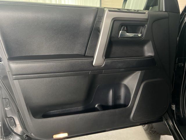 2018 Toyota 4Runner SR5 - Photo 9