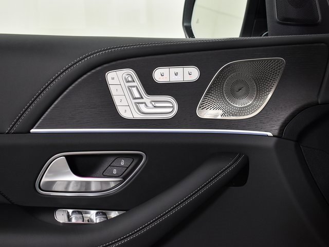 2025 Mercedes-Benz GLS AMG GLS 63 - Photo 71