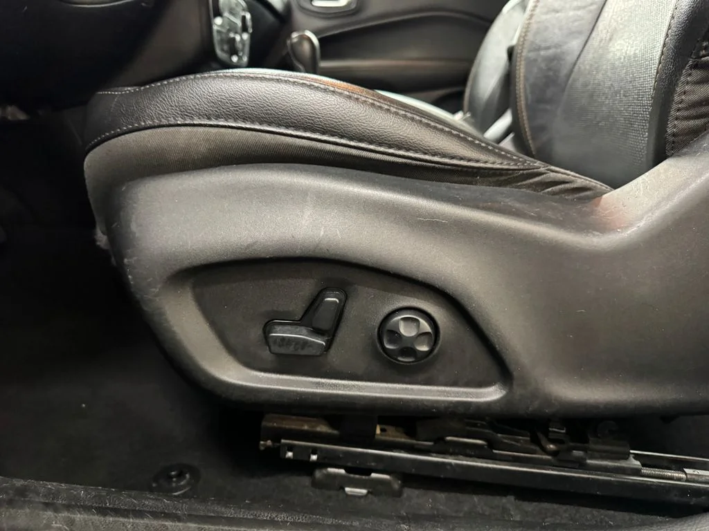 Used 2021 Gray Jeep Limited image 14