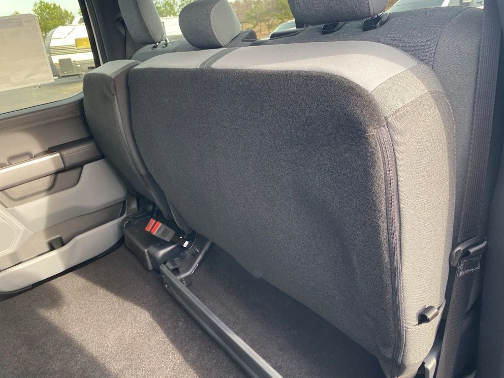 New 2026 Oxford White Ford XLT image 40