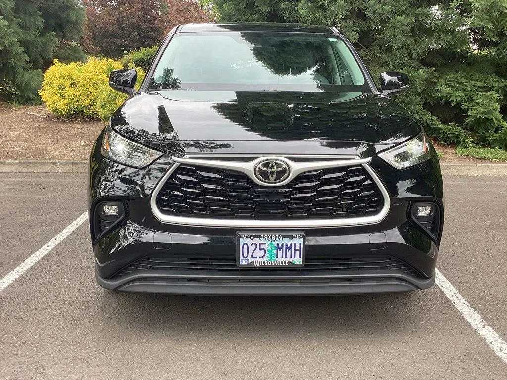 Used 2023 Black Toyota LE image 18