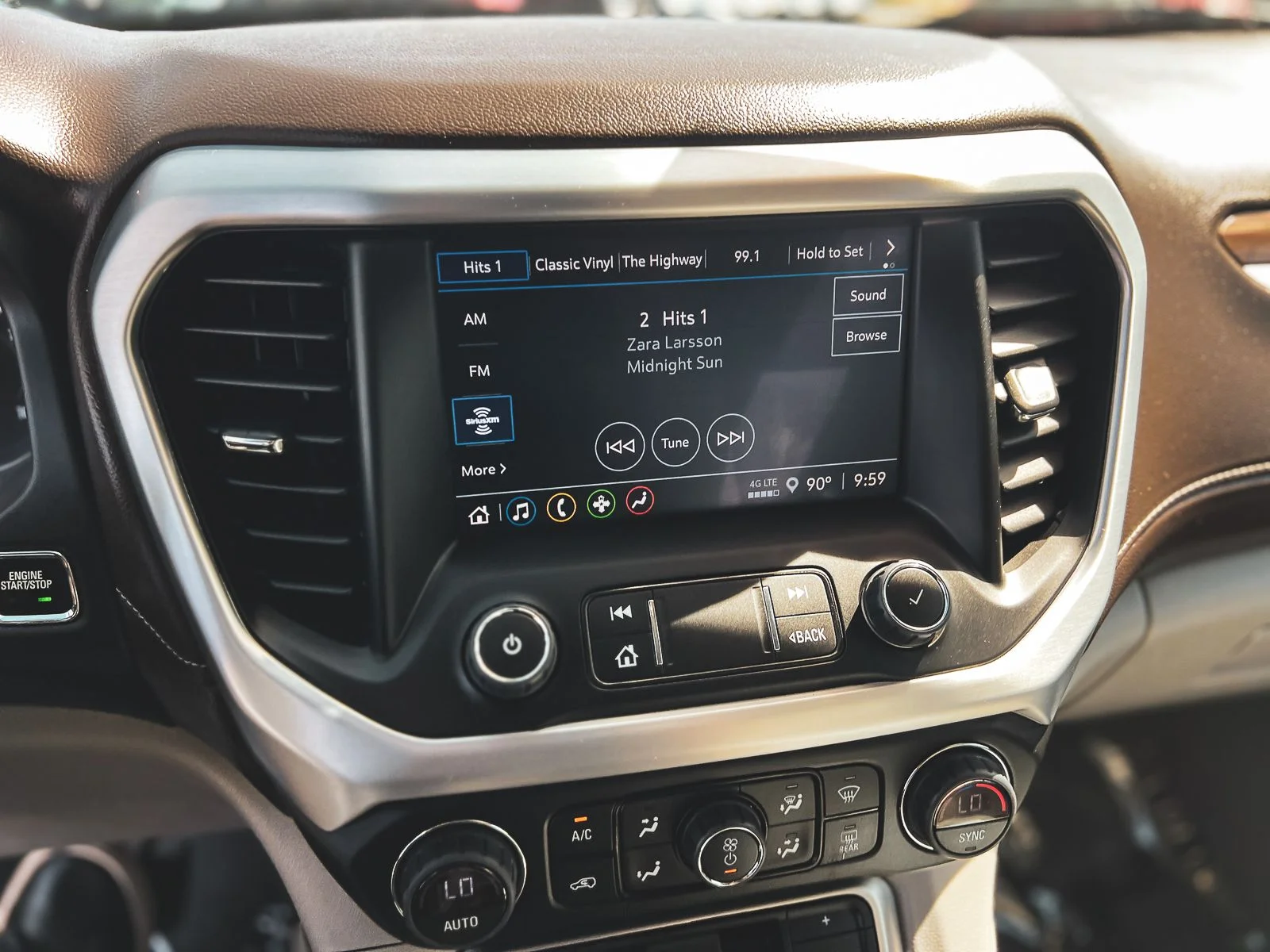2023 GMC Acadia SLE - Photo 19