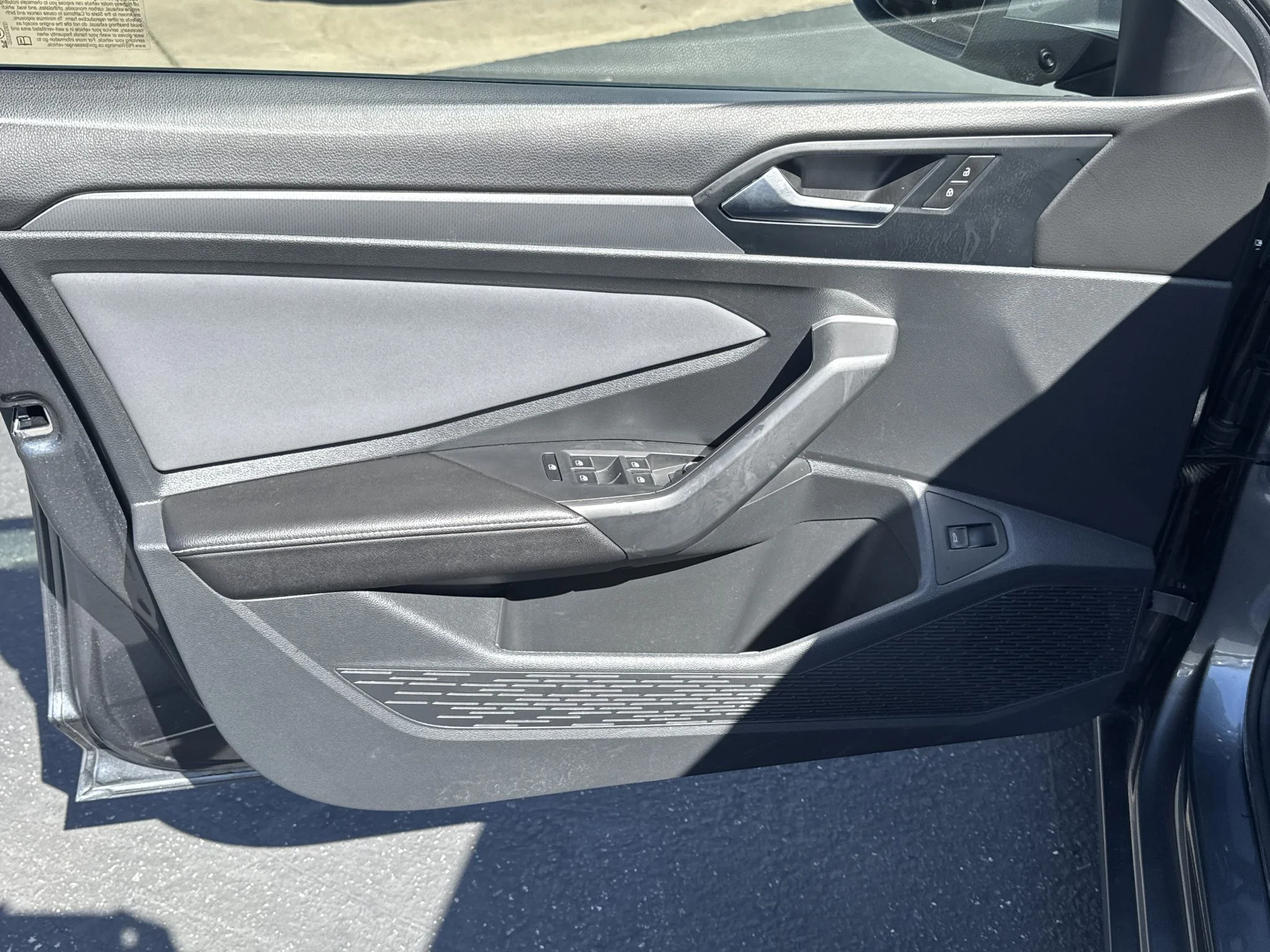 Certified Used 2025 Platinum Gray Metallic Volkswagen SE image 11