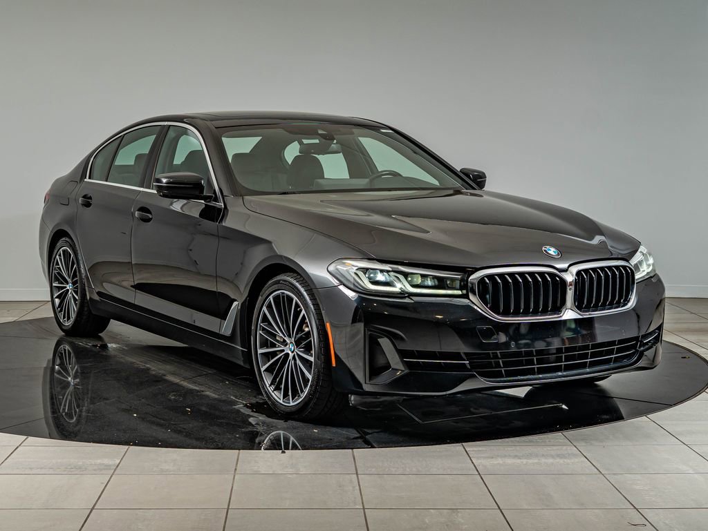 Used 2021 Jet Black BMW 530i xDrive image 3
