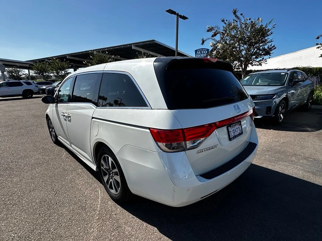 Used 2015 White Honda Touring image 7