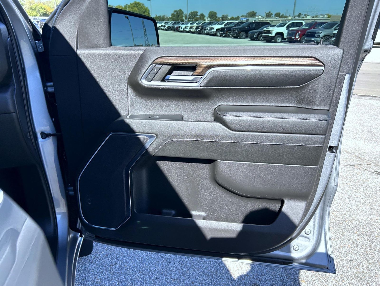 2023 Chevrolet Silverado 1500 LT - Photo 15