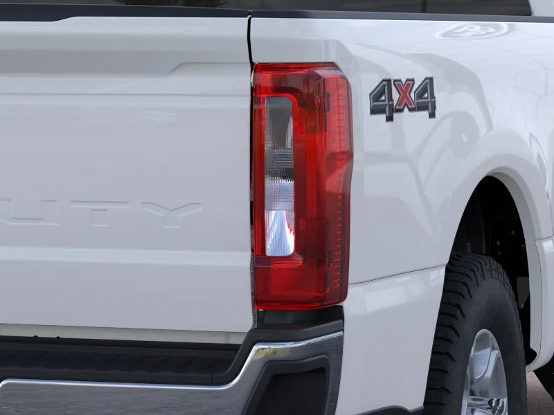 New 2026 Oxford White Ford F-250® XLT image 21