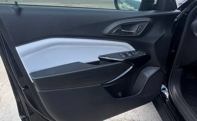New 2026 Mosaic Black Metallic Chevrolet LT image 5