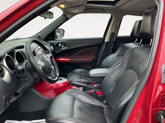 Used 2015 Red Nissan SL image 11