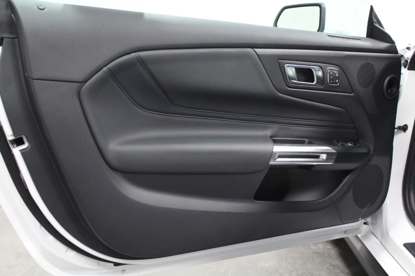 Used 2024 Oxford White Ford GT Premium image 11
