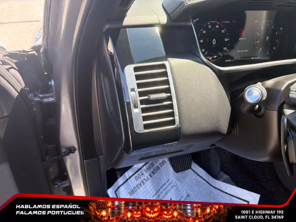 Used 2021 Gray Land Rover SWB image 18