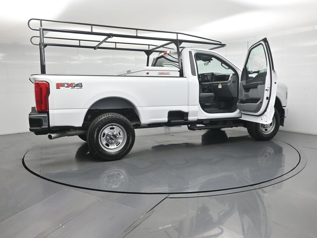 New 2026 Oxford White Ford XL image 3