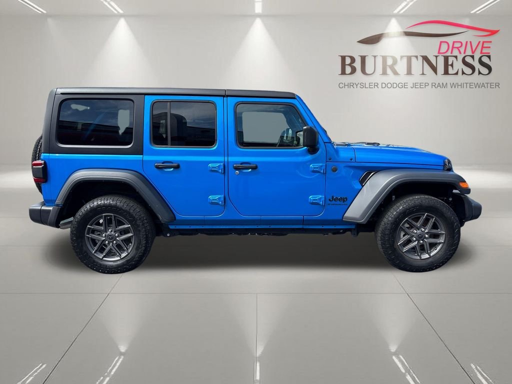 Used 2024 Blue Jeep Sport S image 10