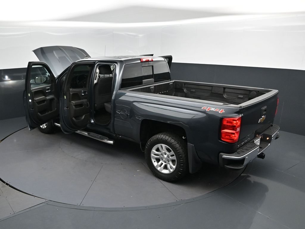 Used 2017 Gray Chevrolet LT image 2