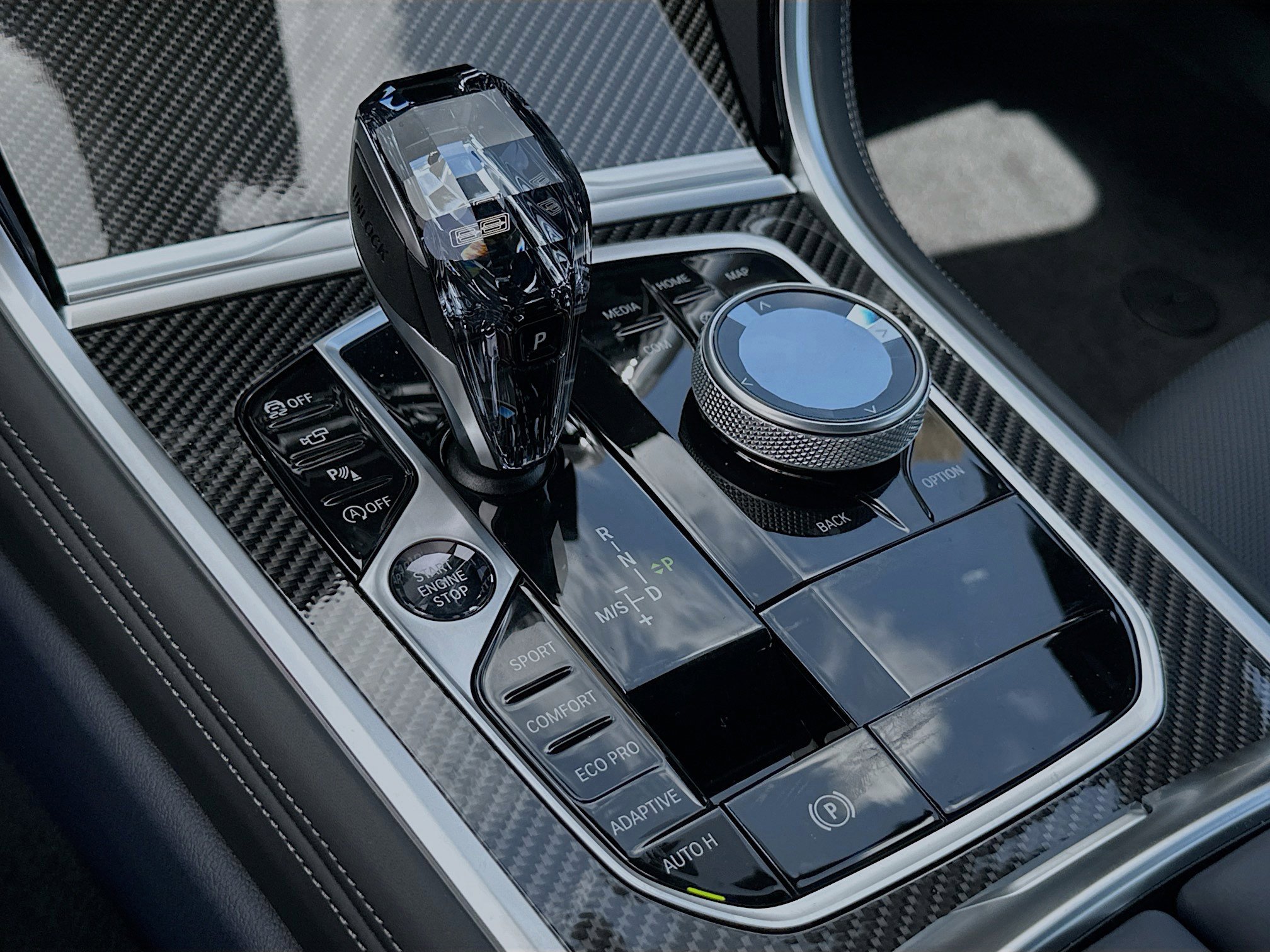 2026 BMW 8 Series M850i - Photo 14