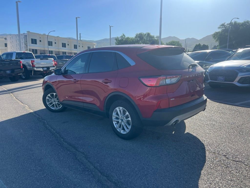 Used 2020 Red Metallic Ford SE image 10