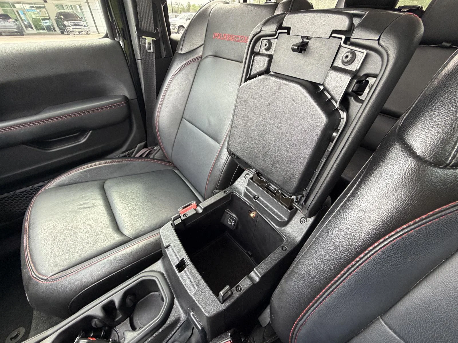 Used 2022 Black Clearcoat Jeep Unlimited Rubicon image 15