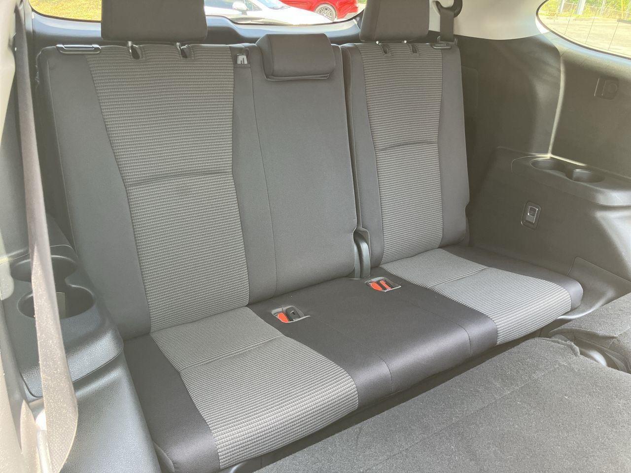 Used 2022 White (Wind Chill Pearl) Toyota Hybrid LE AWD image 29