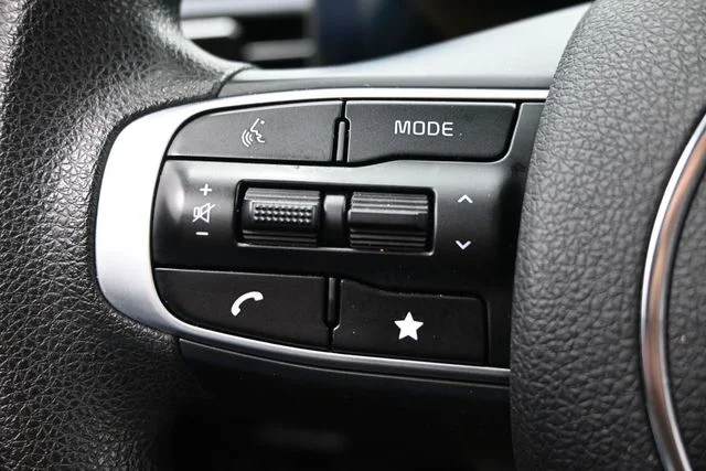 Used 2025 Black Kia LXS image 24