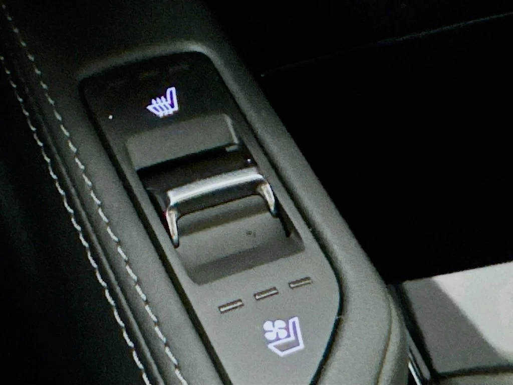 Used 2025 Black Kia EX image 24