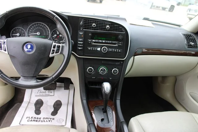 Used 2011 Black Saab Turbo4 image 23