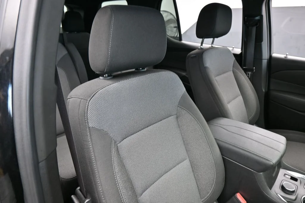 Used 2023 Mosaic Black Metallic Chevrolet LT image 43