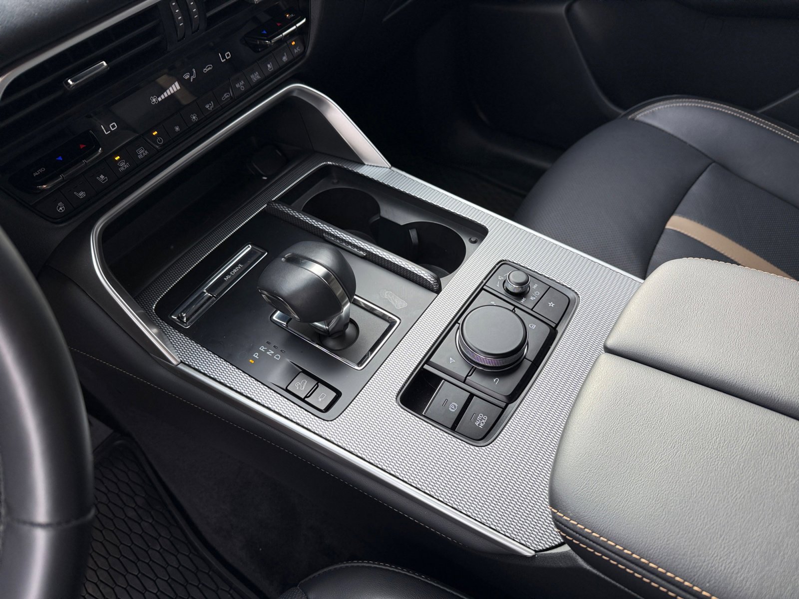 2025 Mazda CX-90 Premium Package - Photo 13