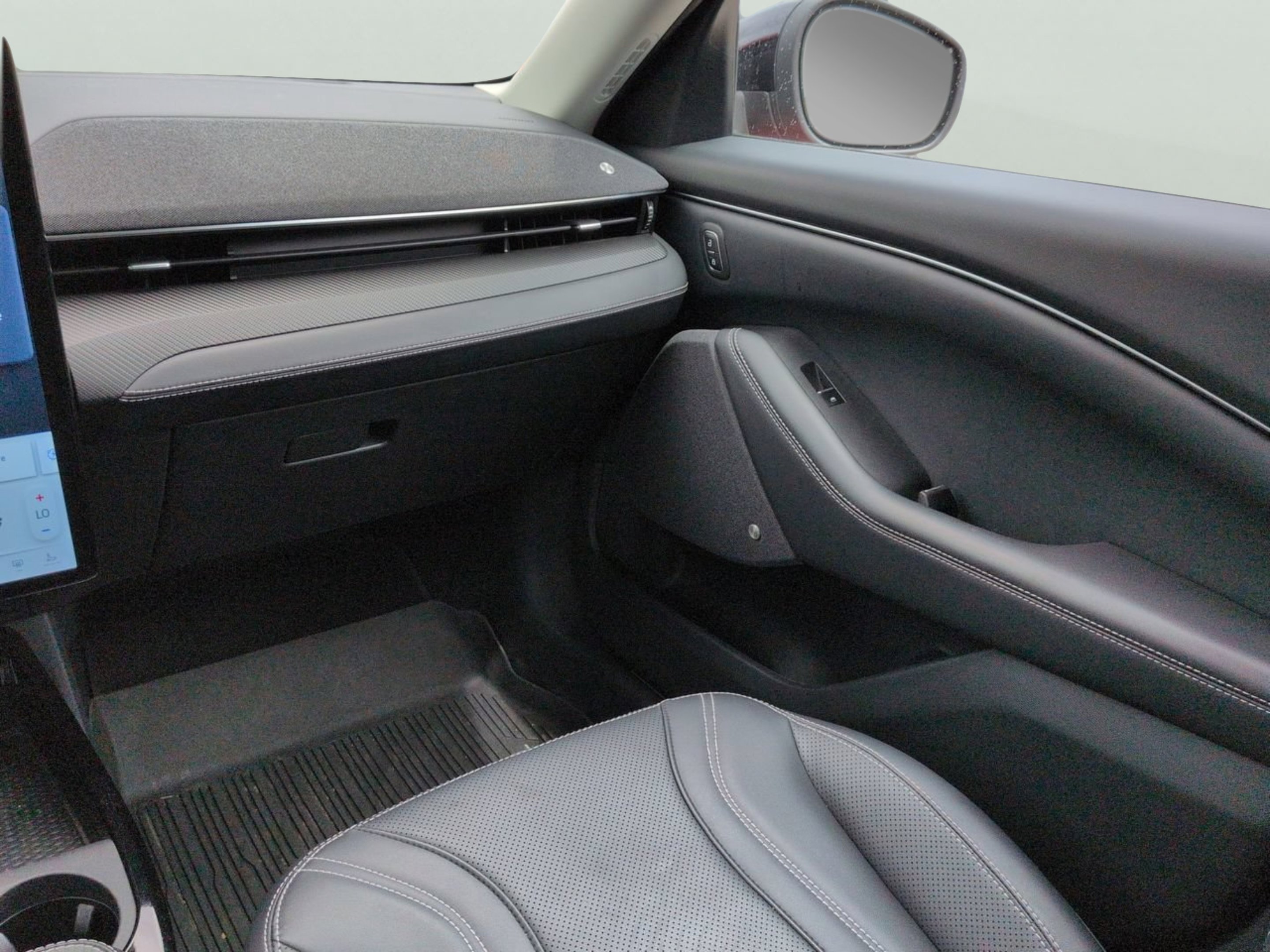 Used 2022 Red Metallic Ford Premium image 15