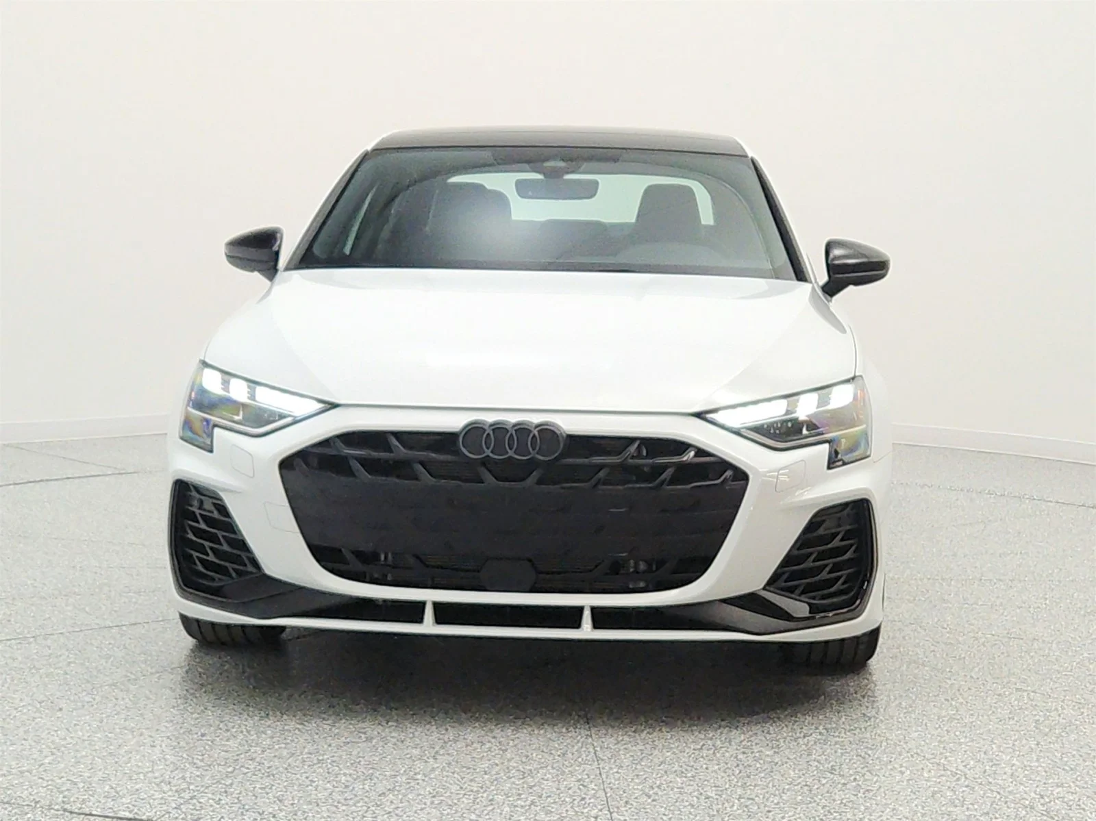 Used 2025 Glacier White Metallic Audi Premium Plus 2.0 TFSI quattro image 2