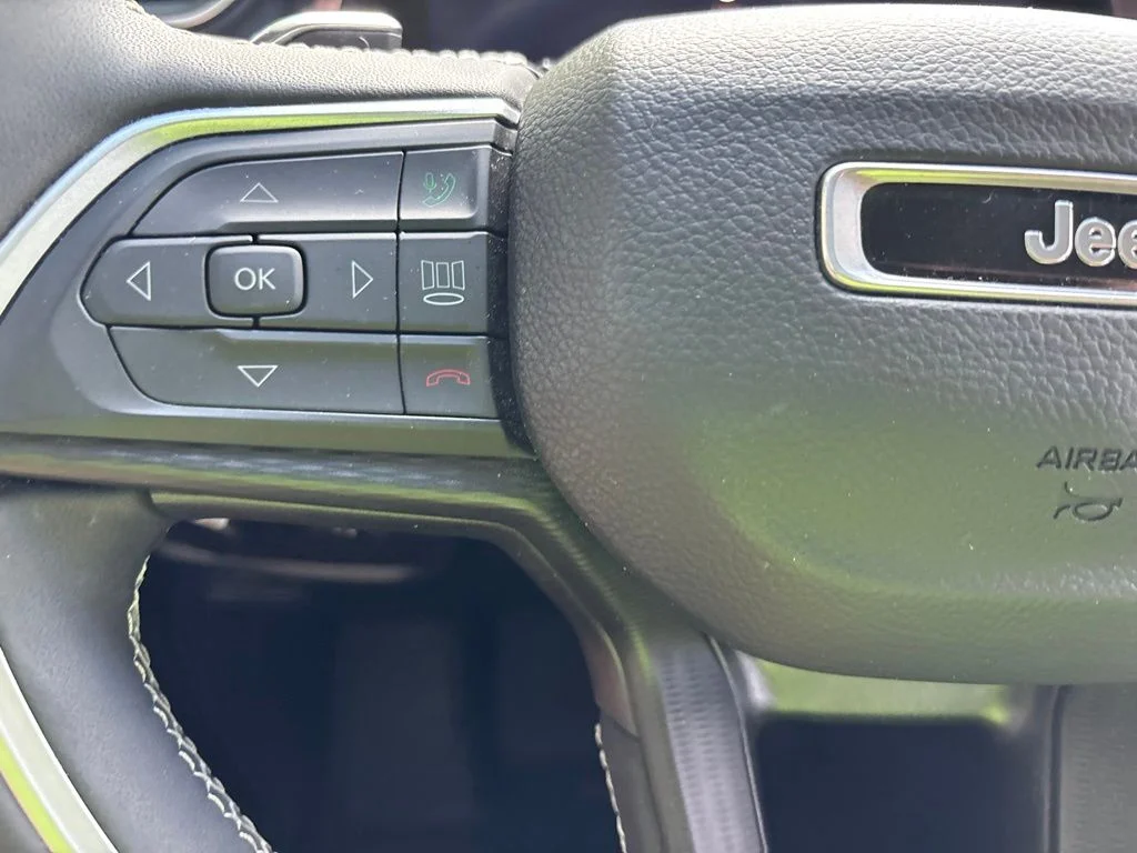 Used 2023 Bright White Clearcoat Jeep Laredo image 14
