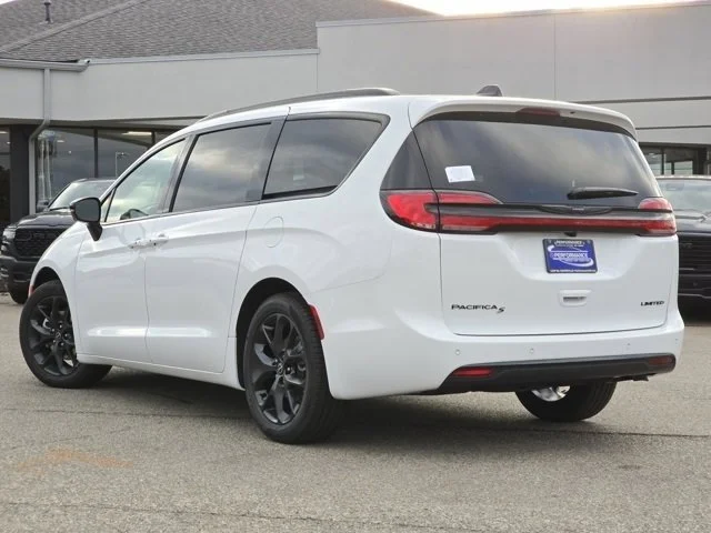 New 2026 Bright White Clearcoat Chrysler Limited image 27