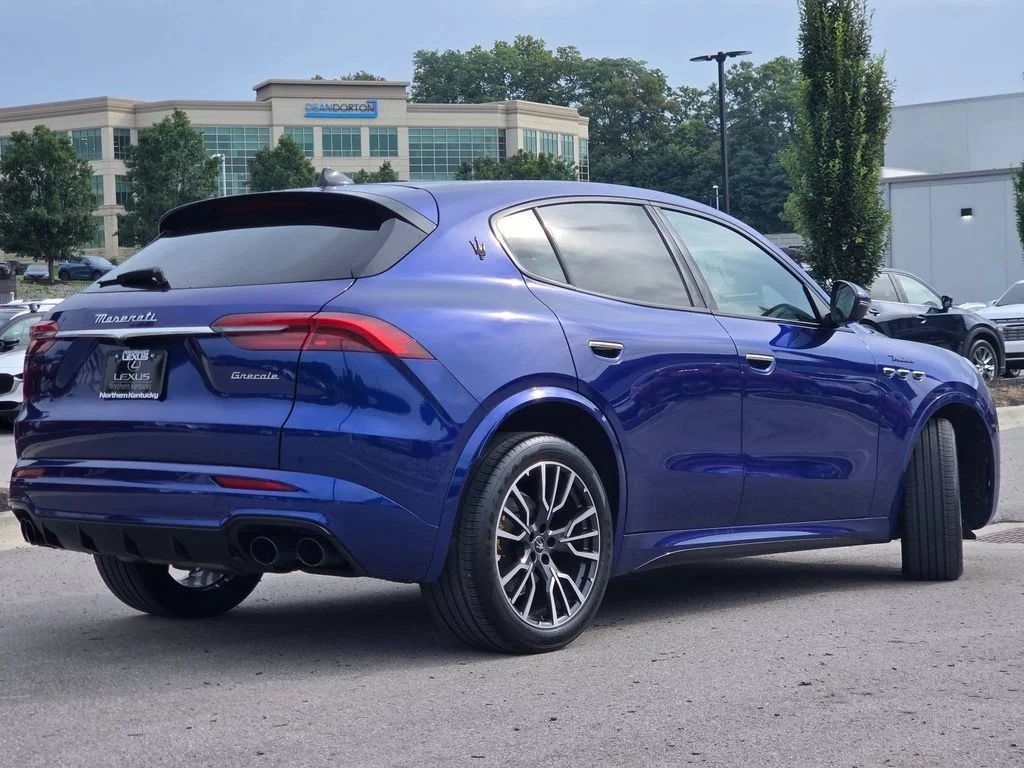 Used 2023 Blu Intenso Metallic Maserati Modena image 32