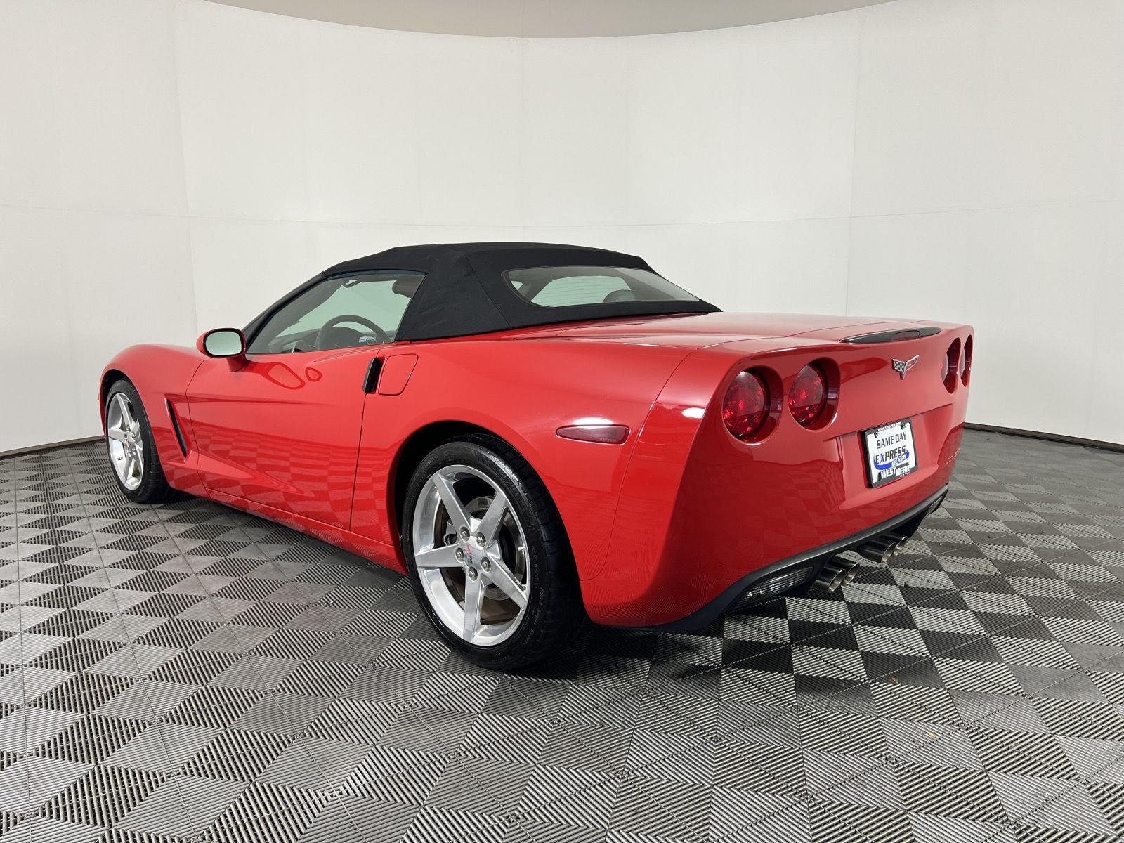 Used 2005 Victory Red Chevrolet Base image 19