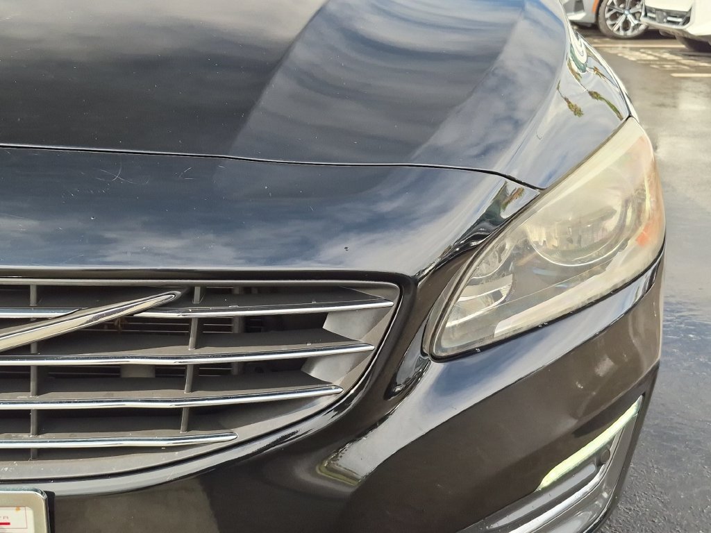 Used 2015 Black / Stone Volvo T6 image 22