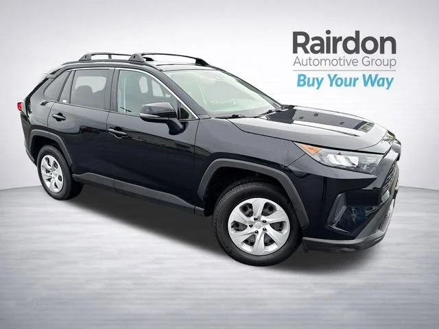 2019 Toyota RAV4 LE AWD's photo