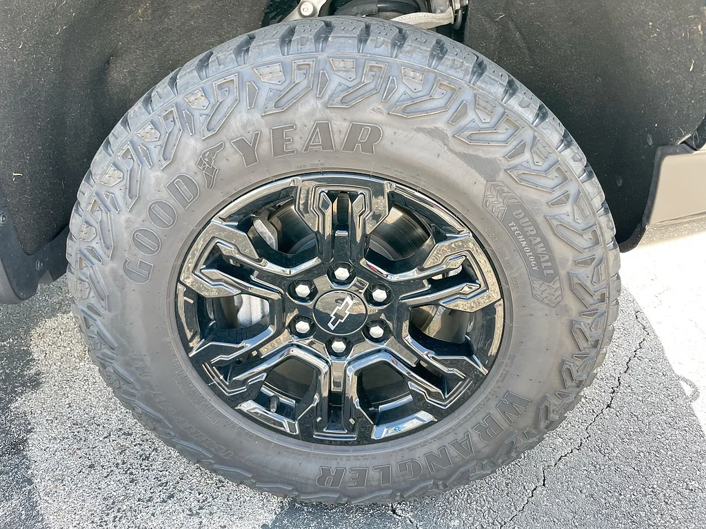 Used 2022 Summit White Chevrolet ZR2 image 34