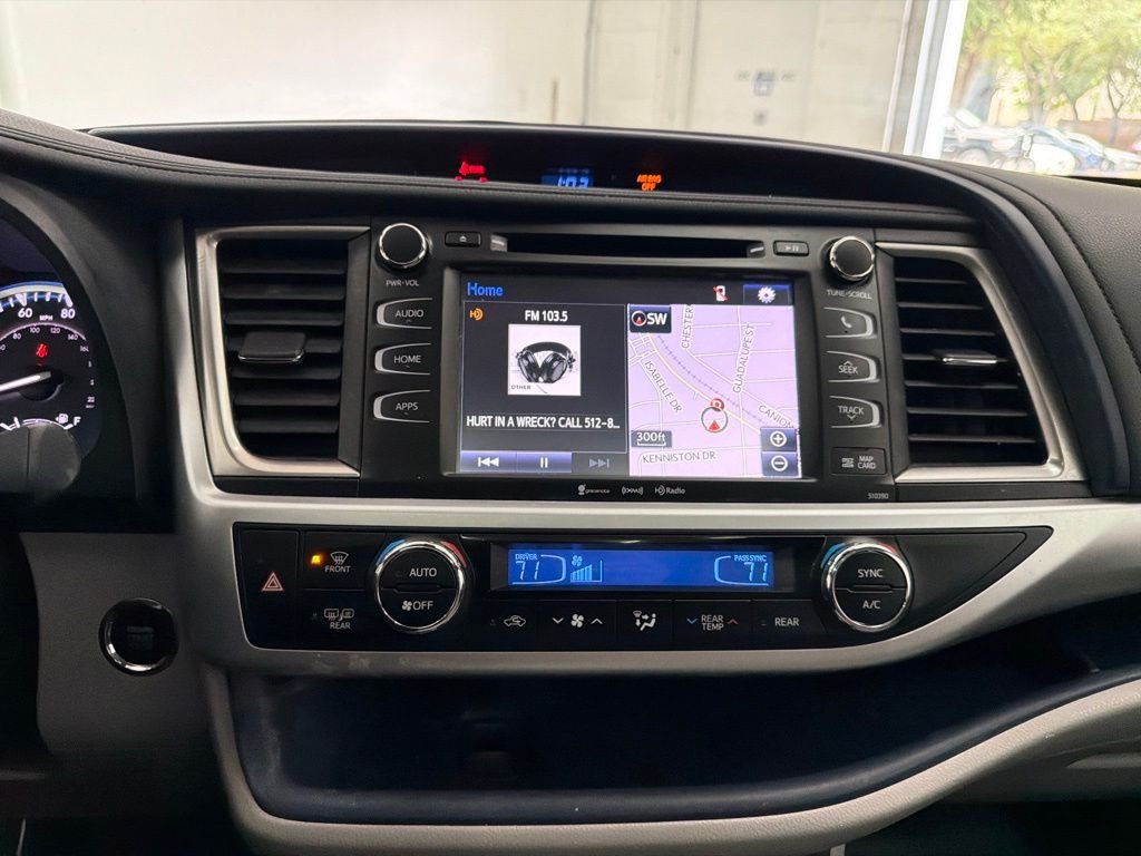 Used 2019 Green Toyota XLE image 31