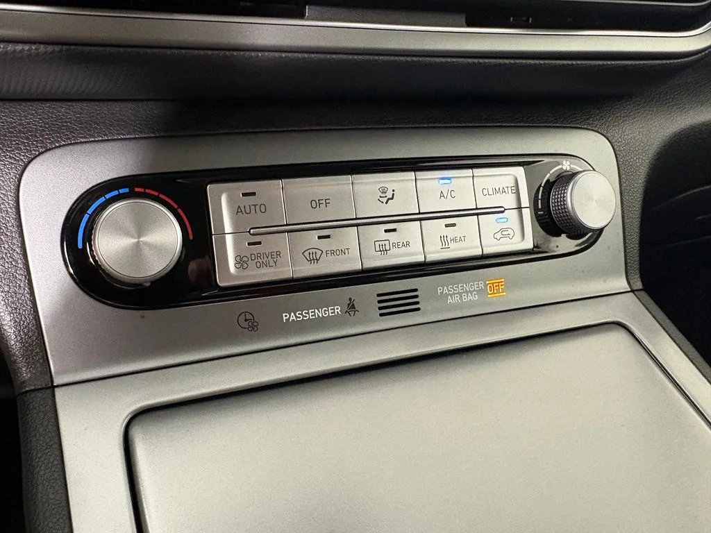 Used 2023 Galactic Gray Hyundai SE image 31