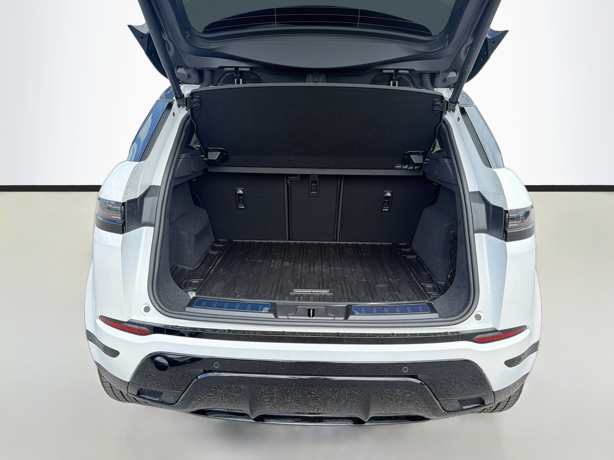New 2026 Ostuni Pearl White Land Rover Hoxton Edition image 12
