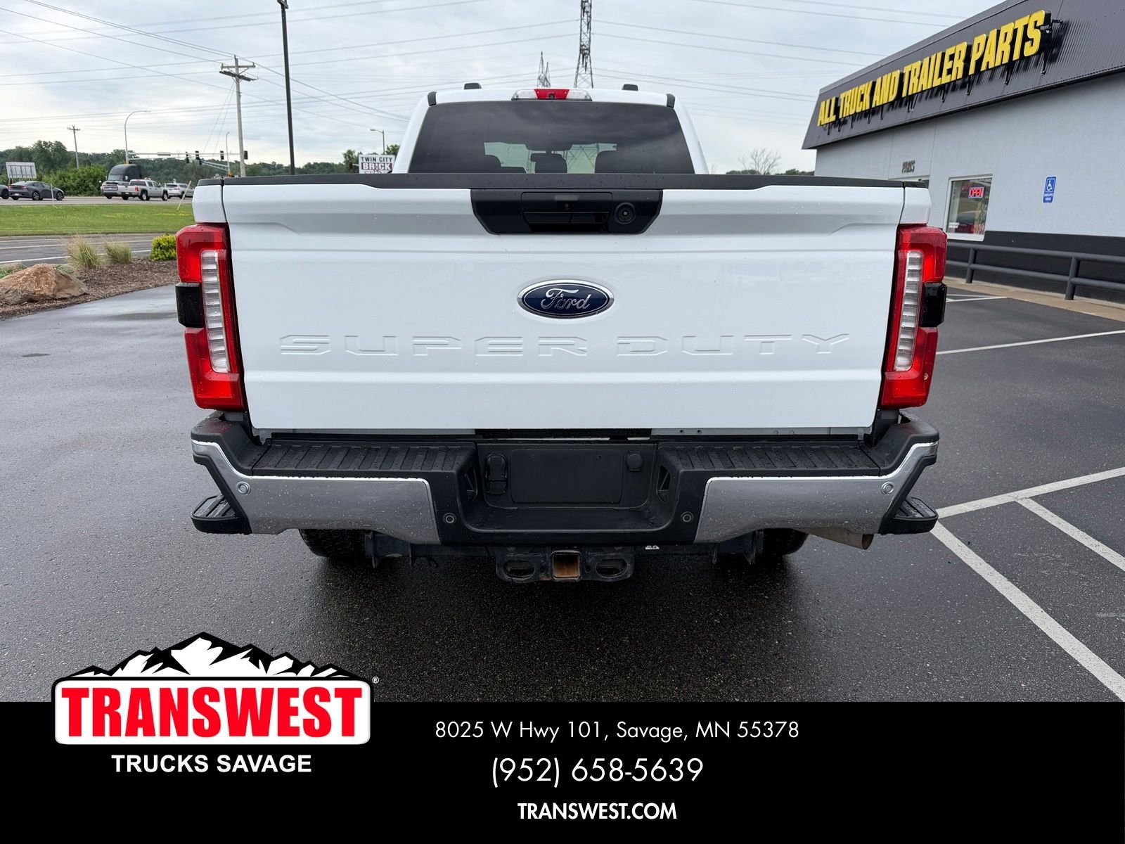 Used 2023  Ford XLT image 4