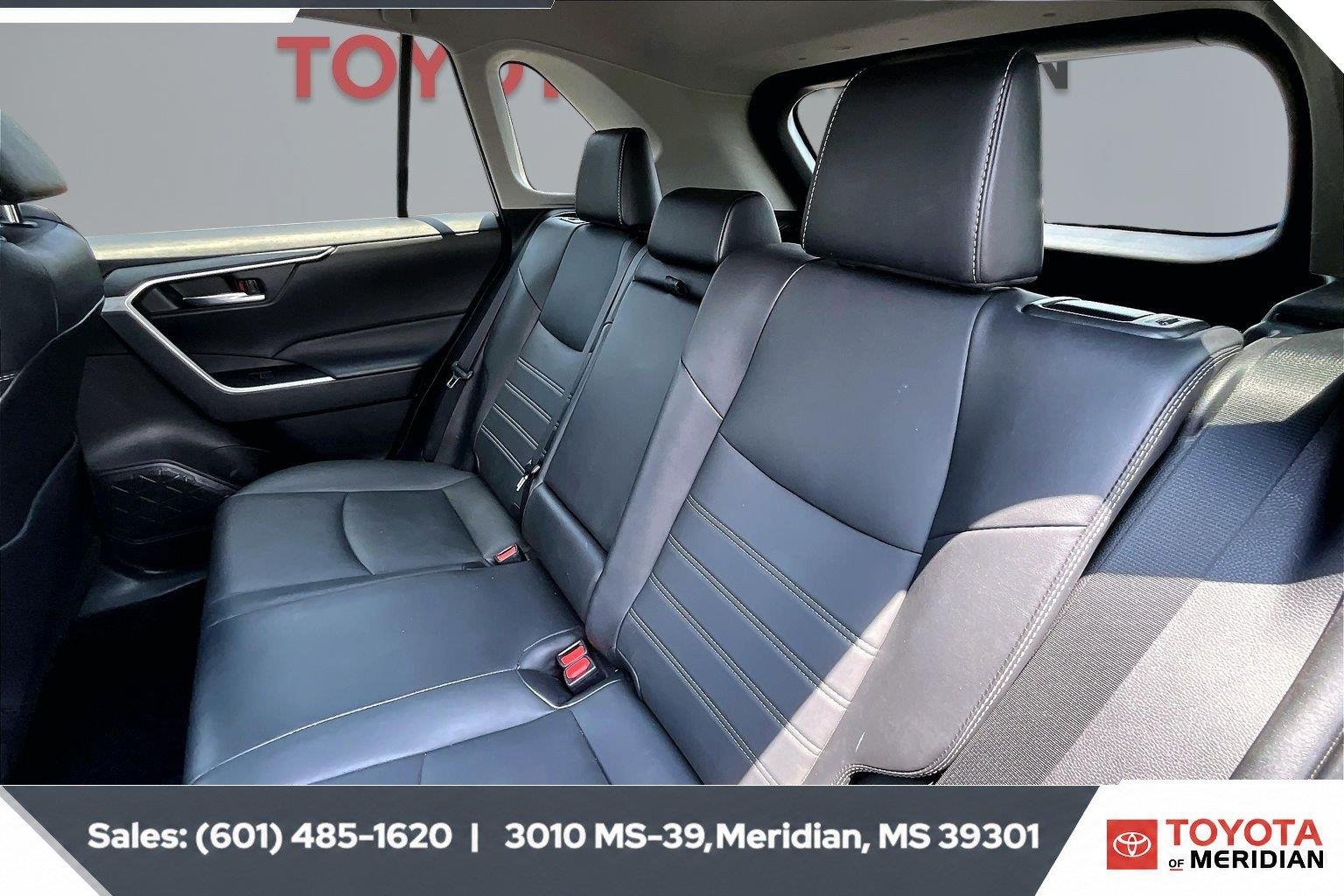 Used 2023 Magnetic Gray Metallic Toyota XLE Premium image 19