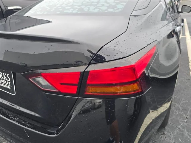 Used 2020 Black Nissan 2.5 S image 18