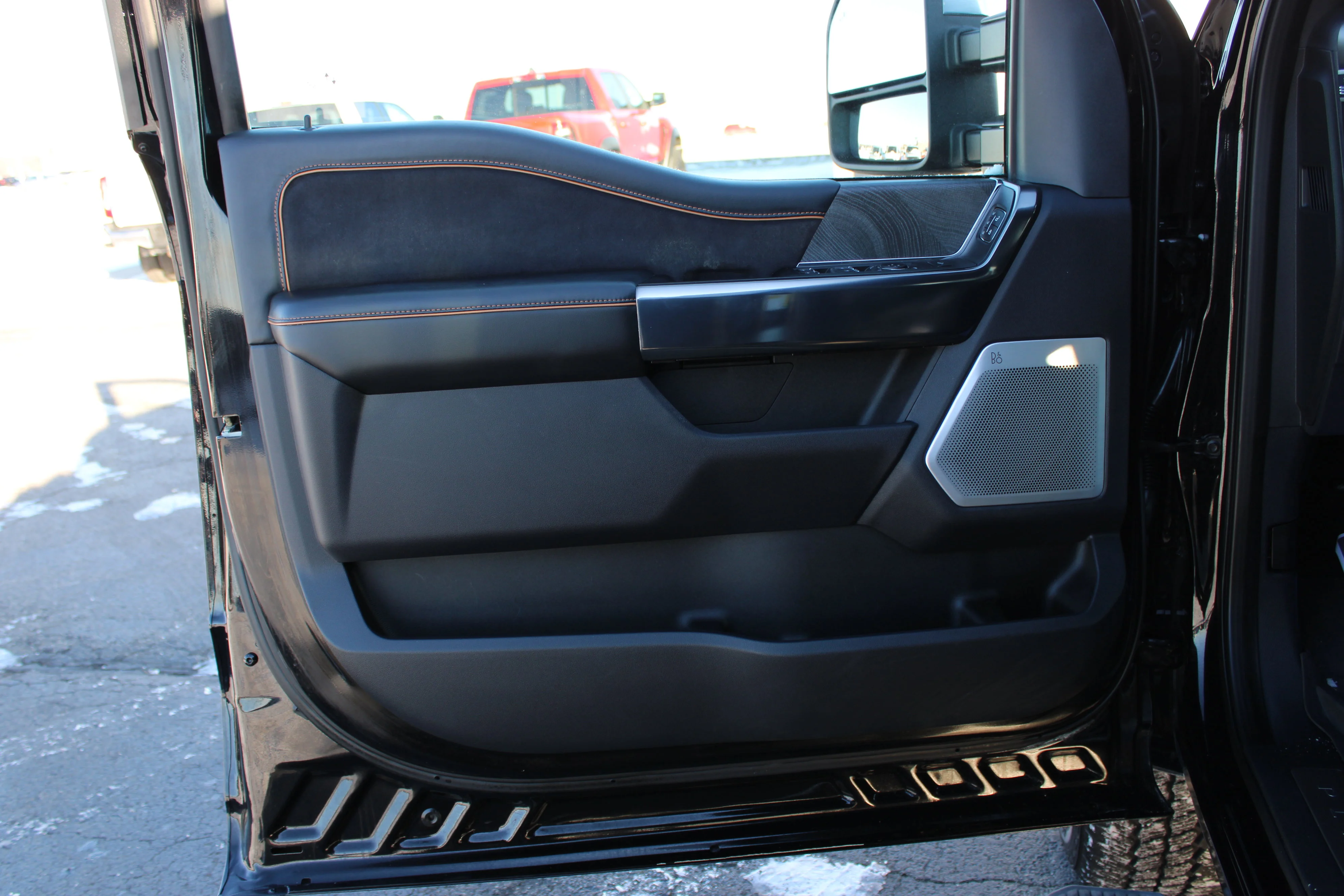 Used 2024 Agate Black Metallic Ford Platinum image 20
