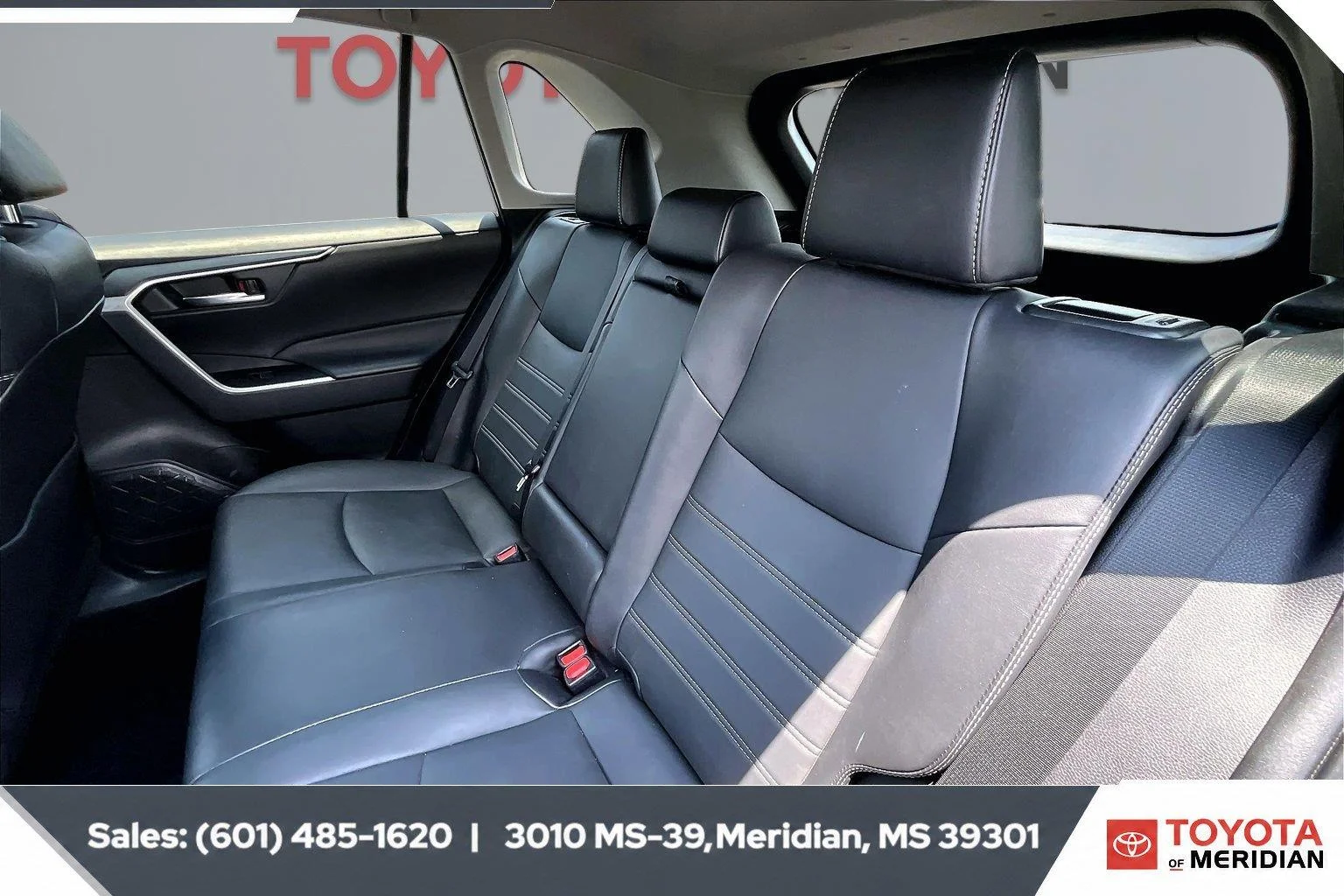 Used 2023 Magnetic Gray Metallic Toyota XLE Premium image 19