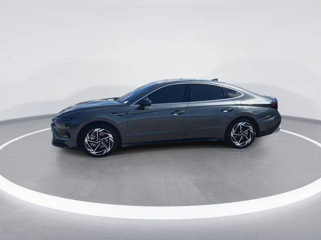 Used 2026 Gray Hyundai SEL Sport image 5