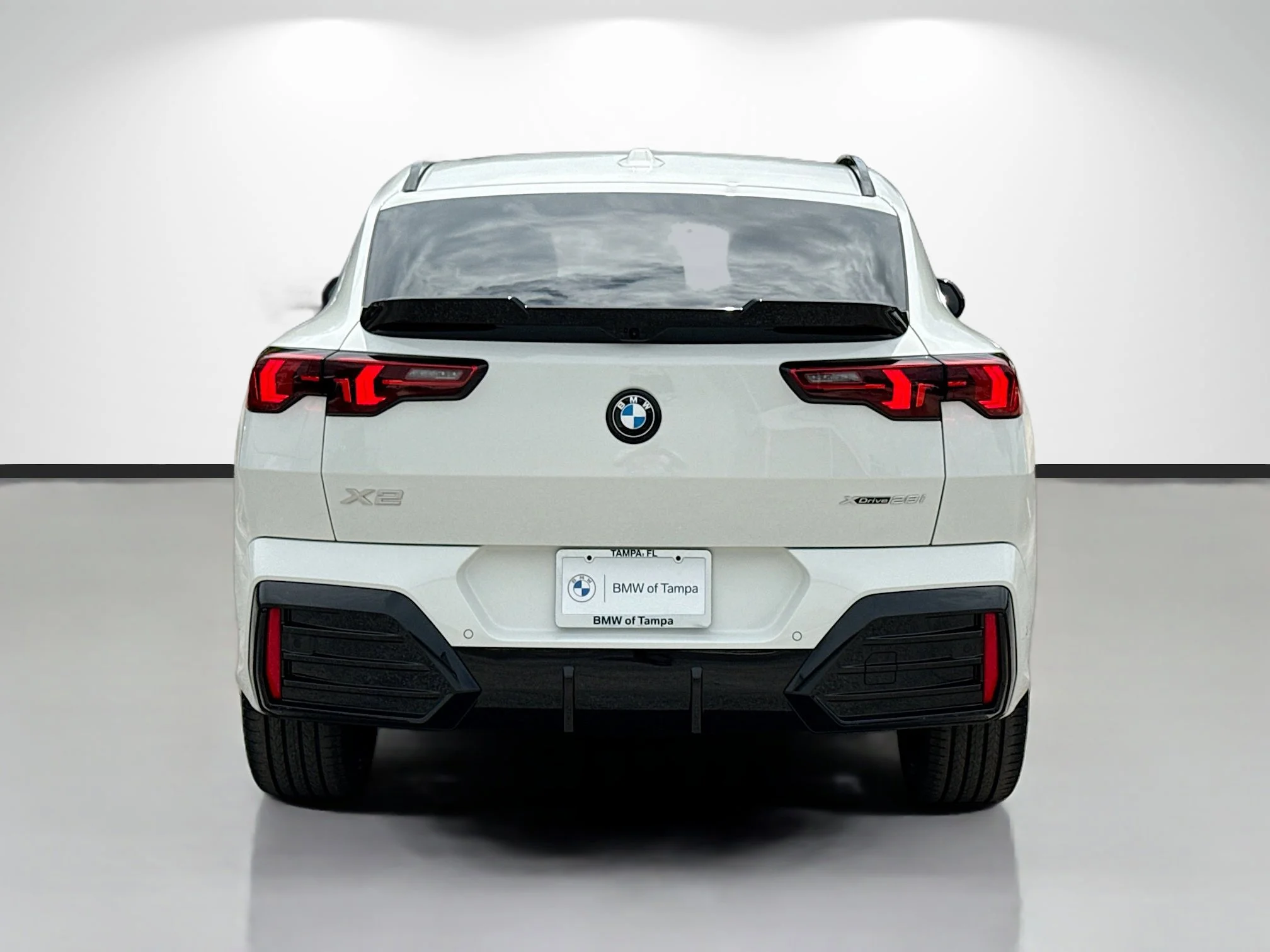 New 2026 Alpine White BMW xDrive28i image 4