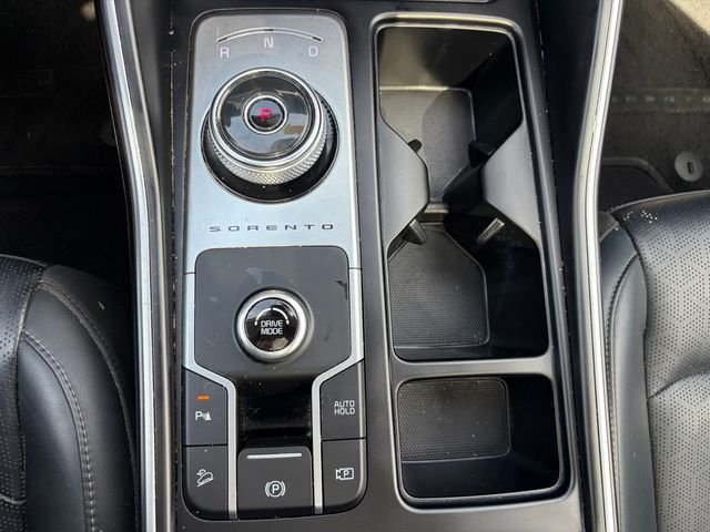 Used 2021 Snow White Pearl Kia EX image 28