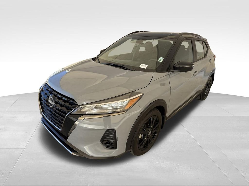 Used 2024 Super Black Nissan SR image 10